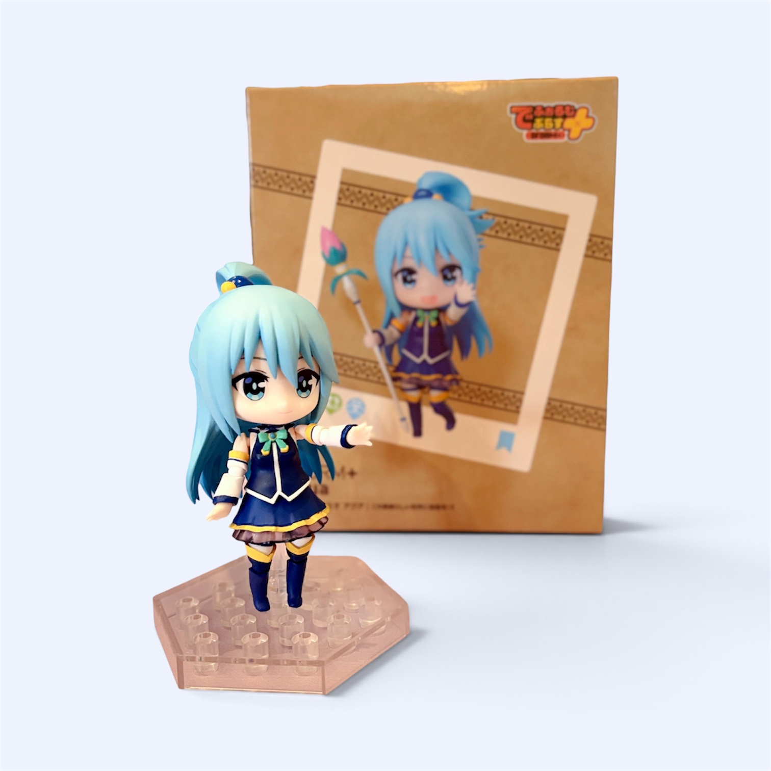 Photoroom_20260830_150919 Оригінальна колекційна чібі-фігурка Bandai Spirits Deforume Plus KonoSuba Aqua (KonoSuba: God's Blessing on This Wonderful World! (Захисти це благословенний Богом світ!)) 9 см - Зображення 1